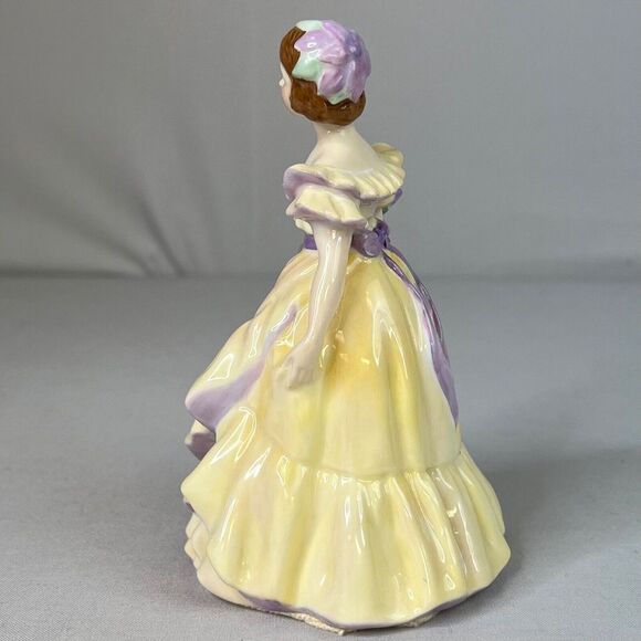 ROYAL DOULTON The Bridesmaid HN2148 1954 Yellow Purple 5 in Vintage - Picture 4 of 6